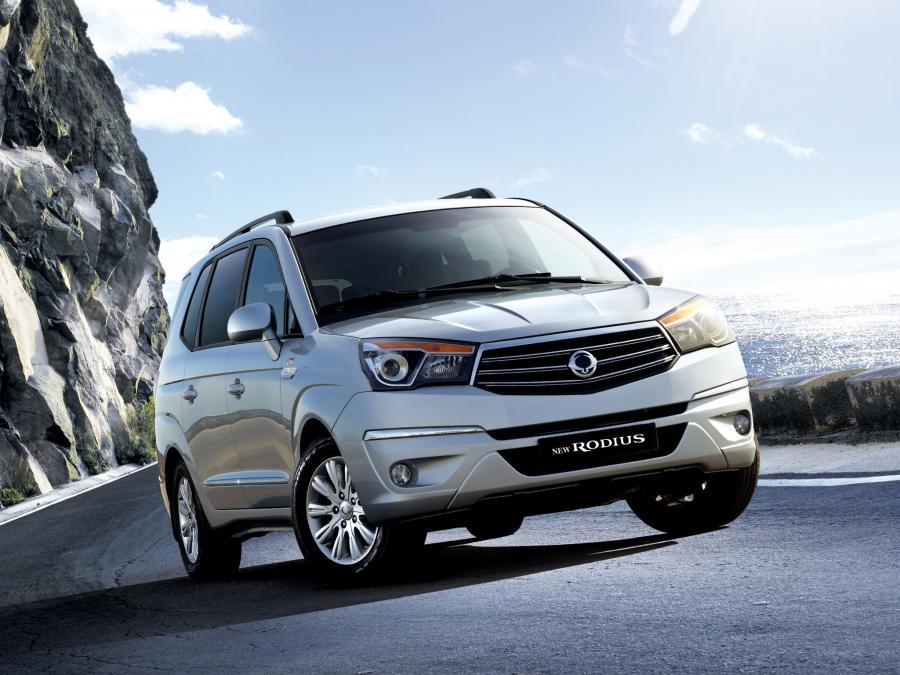  SsangYong Rodius 2013 года  (фото 9 из 12)